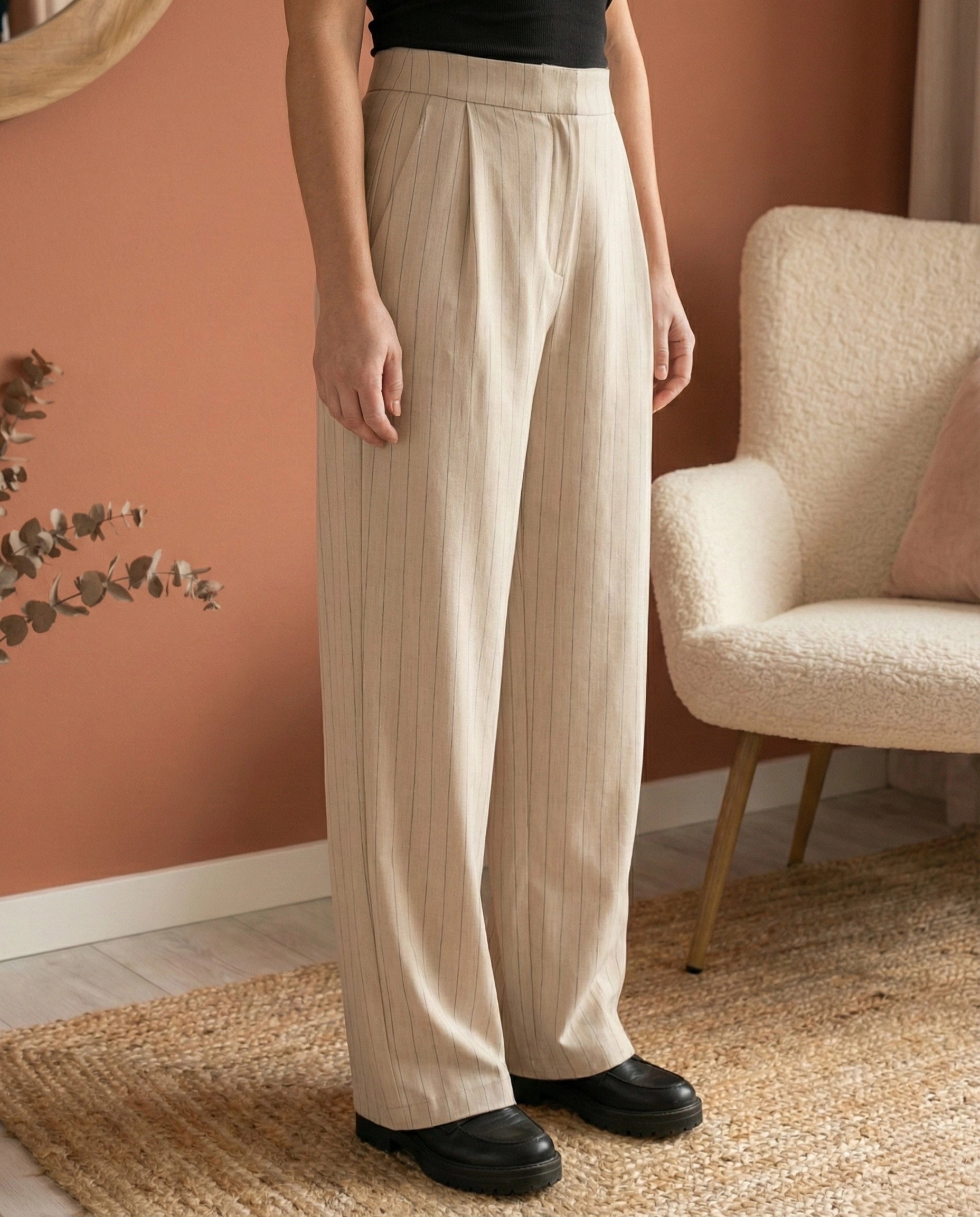 Pantalon Léon taupe à rayures noires